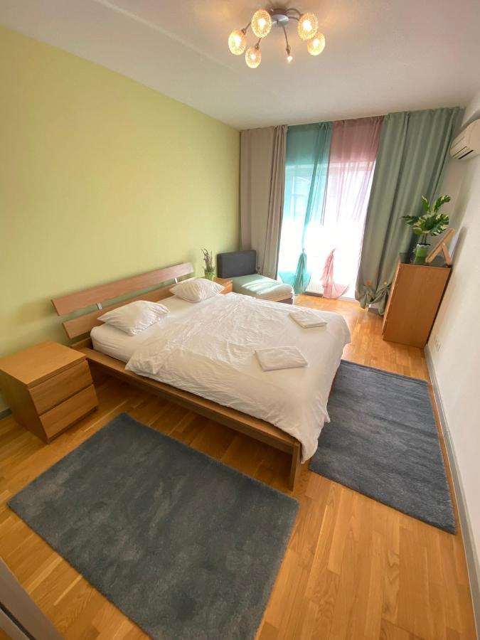 214 With Private Parking Appartamento